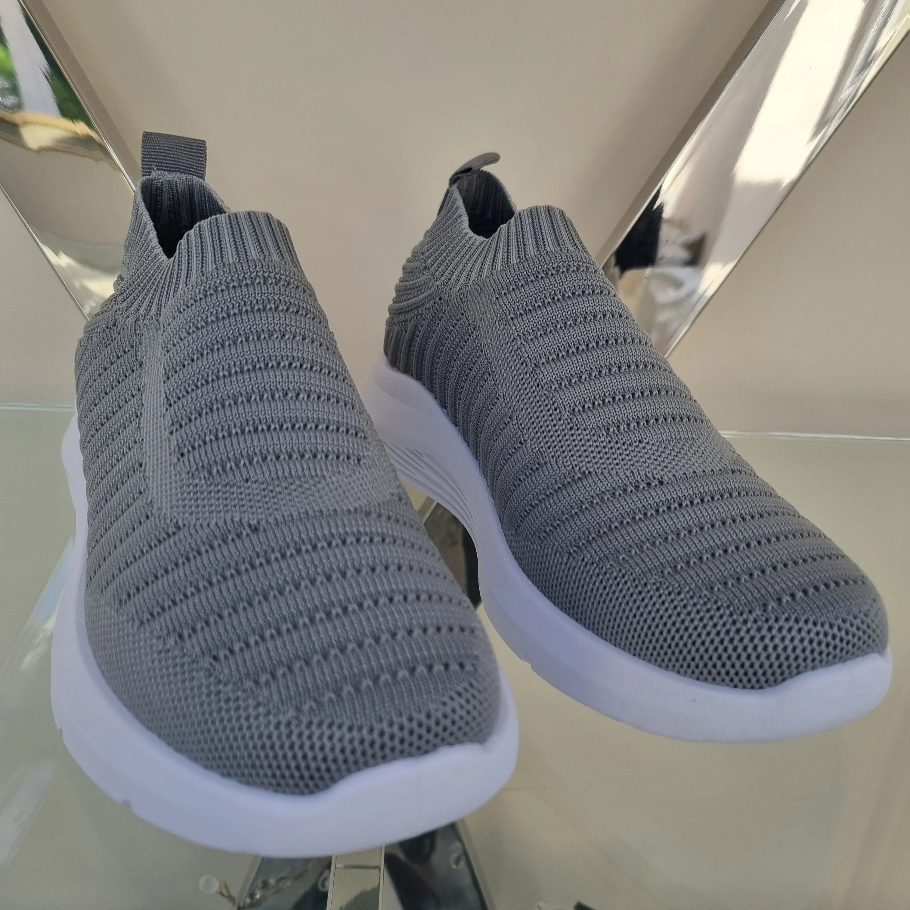 Elasticated Slip on Trainers