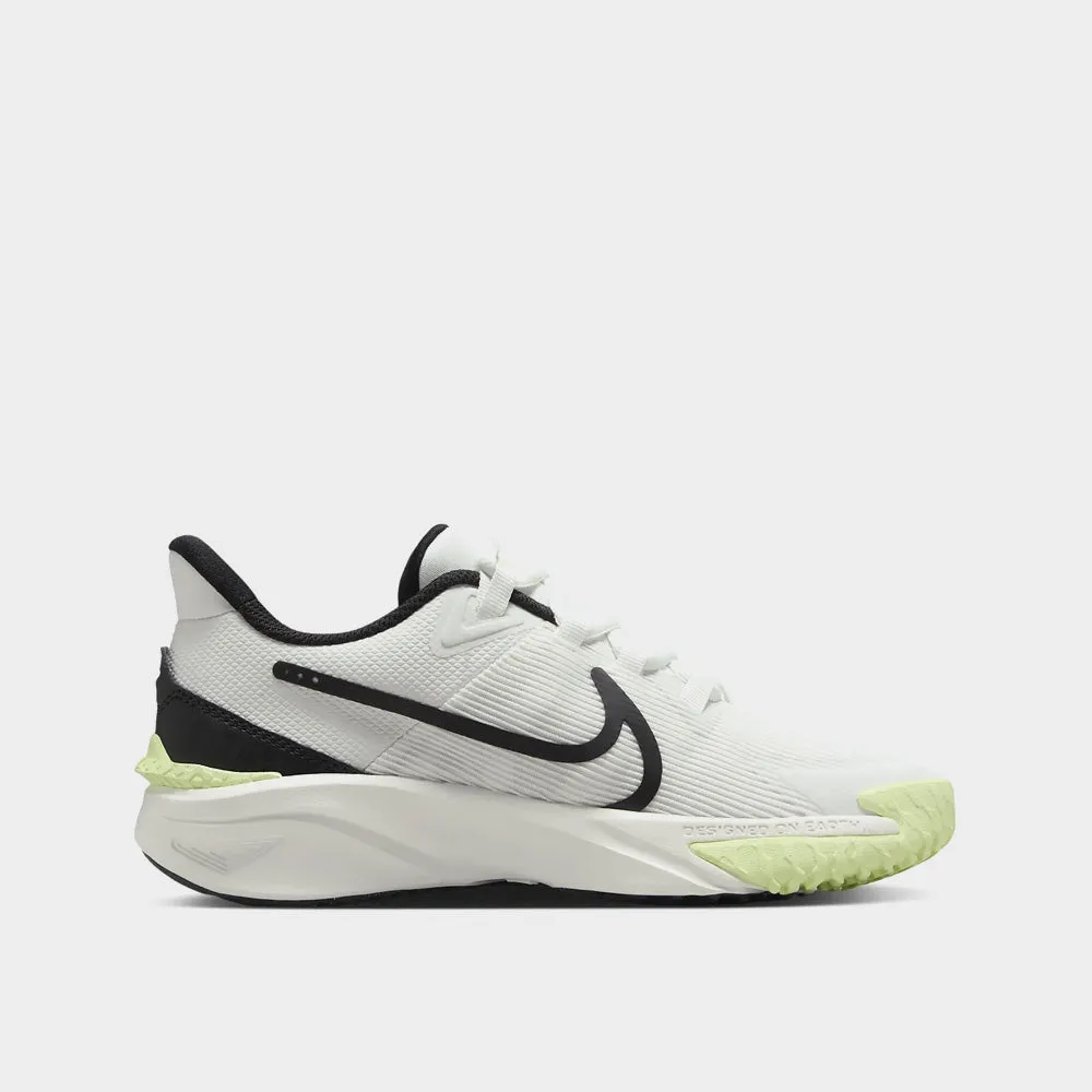 Nike Youth Star Runner 4 Sneaker White Black _ 181920 _ White