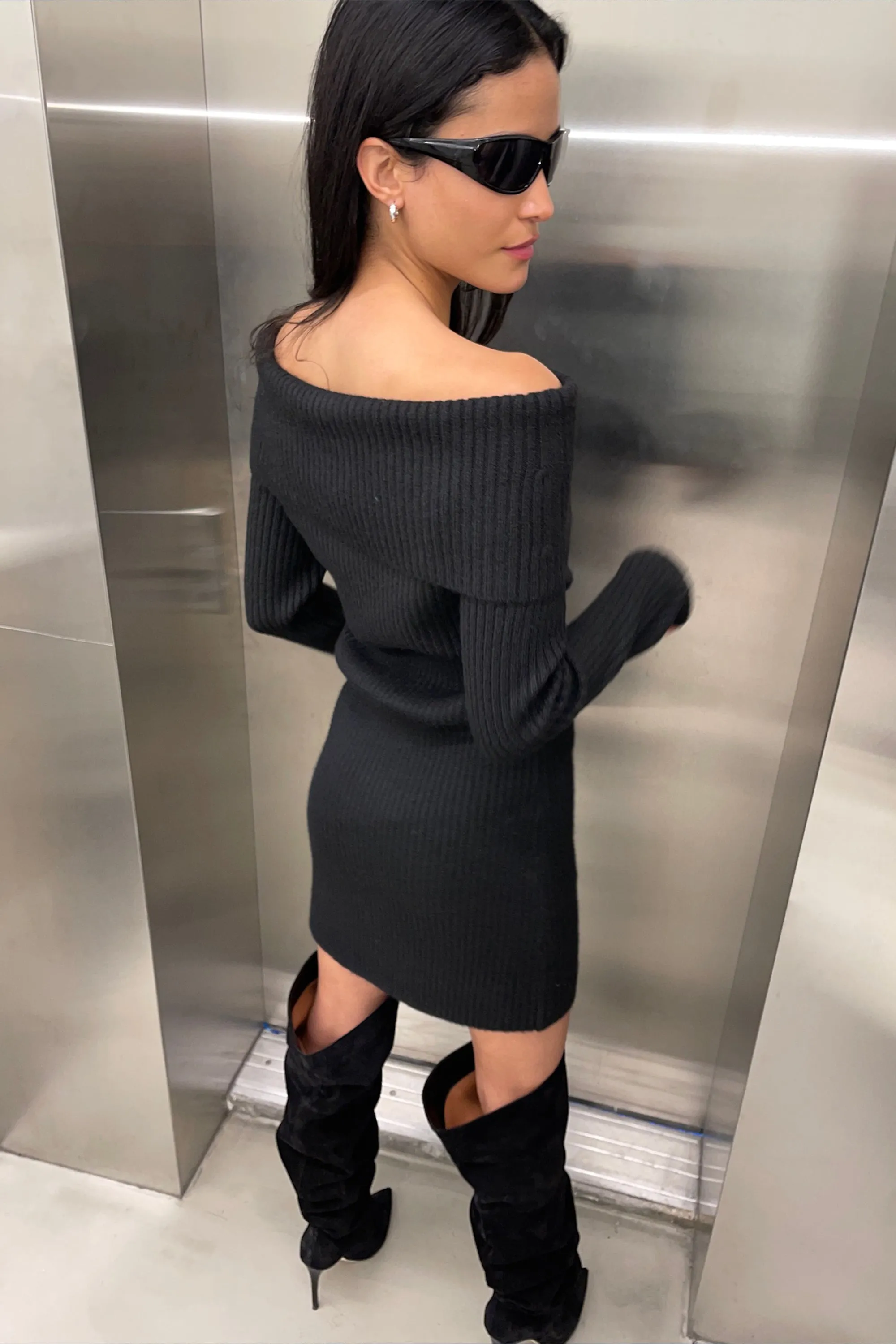 OFF SHOULDER RIB-KNIT MINI DRESS