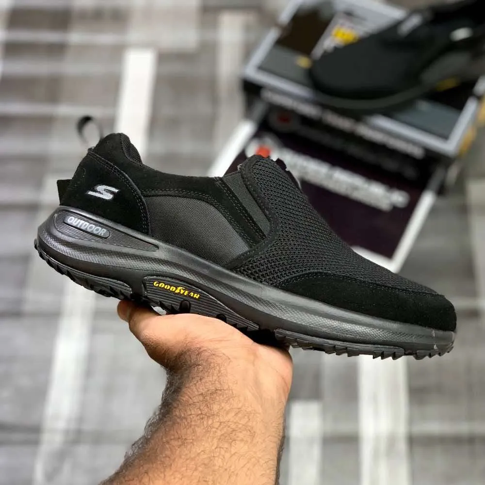 Skecherrs GoWalk Outdoor Slip-In "All Black"